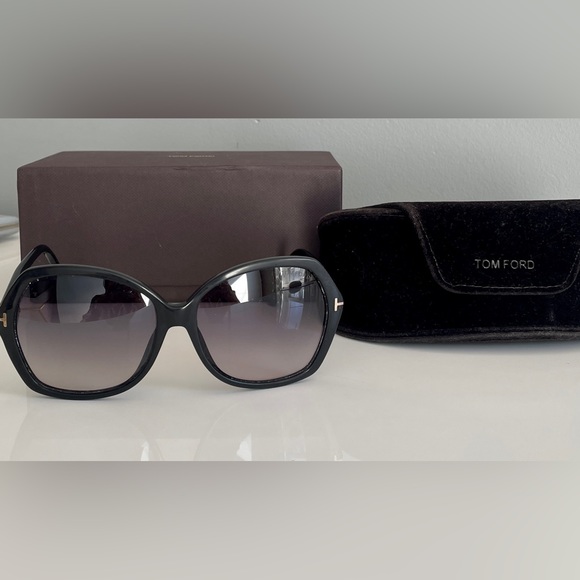 Tom Ford Sunglasses - Picture 1 of 3